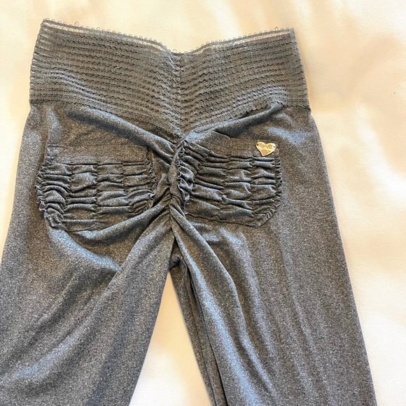 Cute Booty lounge leggings - Picture 2 of 3